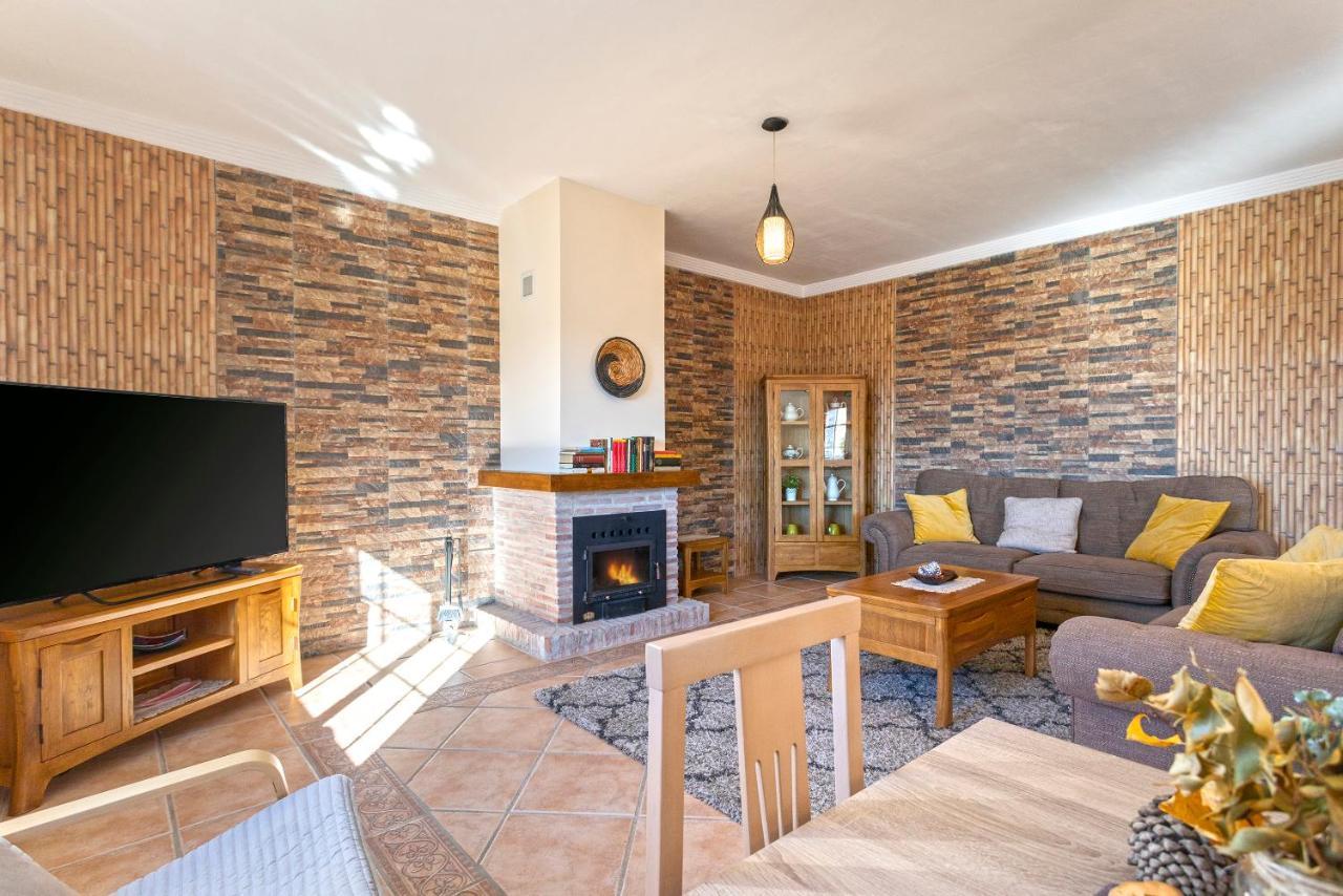 Casa Del Valle Con Piscina Privada Villa Alcaucín Exteriör bild